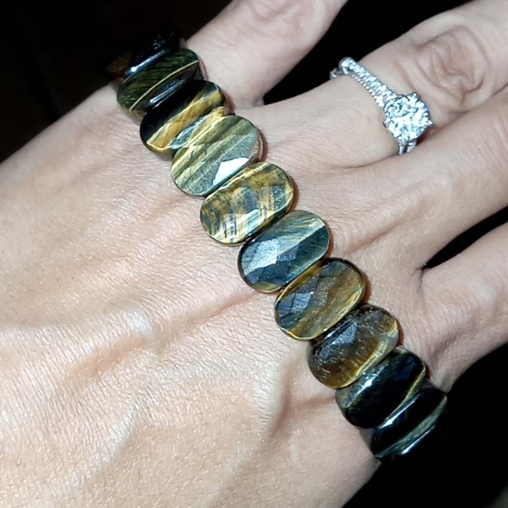 Tiger eye bangle